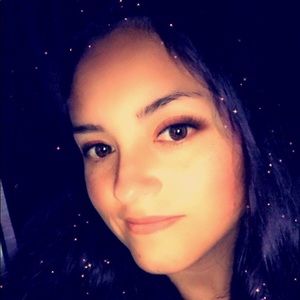 Meet your Posher, Liz